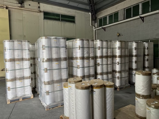 Luksusowy cyfrowy super-powiązanie miękkie dotyku lamination film 30micron Master Roll Gładki aksamit i jedwabny dotyk