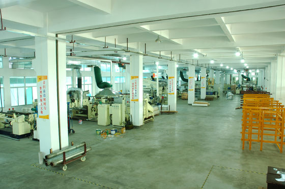 Nierefleksyjna, aksamitna w dotyku folia termolaminacyjna z rdzeniem papierowym 1 cal lub 3 cale do laminacji cyfrowej premium