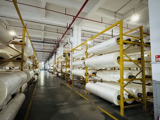 Film do laminacji termicznej PET o zmiennej długości do 6000 metrów, dostosowywalny rdzeń papieru i warstwa kleju EVA