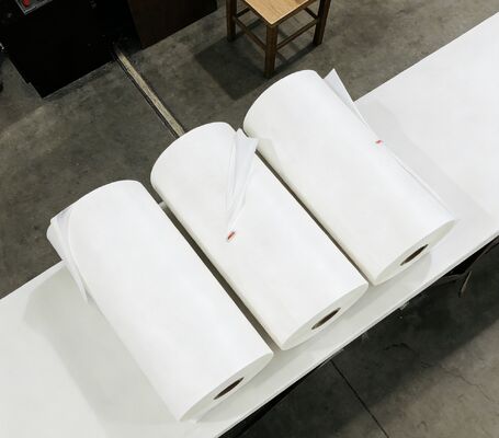 Metalizowana folia PET o odporności chemicznej i odblaskowej powierzchni wykończonej w dostosowanej grubości 12-30 mikronów