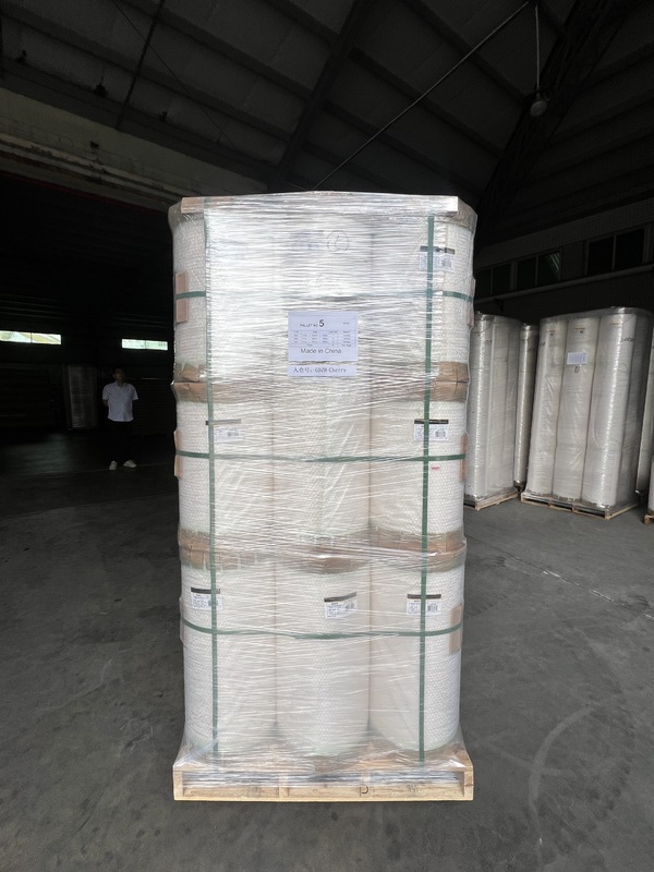 Gładka folia termolaminacyjna o wyjątkowej odporności na zarysowania i matowym wykończeniu do laminacji cyfrowej