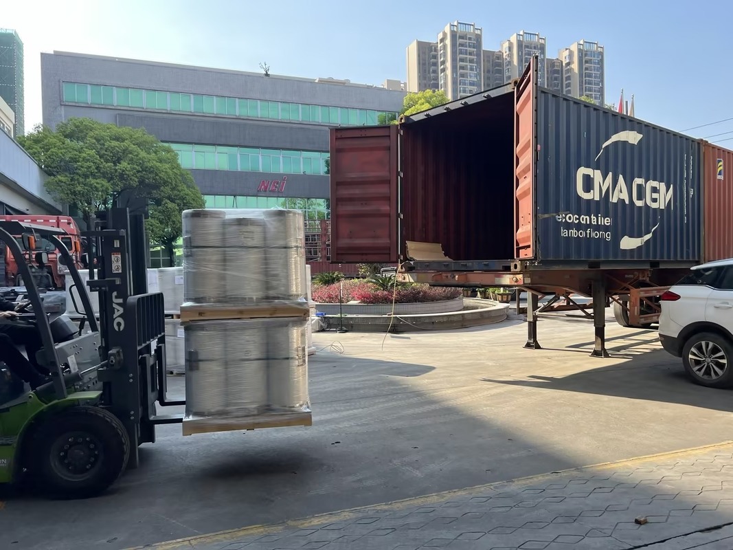 Folia do laminowania termicznego z super mocnym, trwałym klejem i zwiększoną odpornością na zarysowania do laminowania cyfrowego