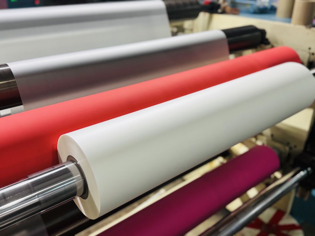 Premiumowa folia do laminacji matowej z możliwością personalizacji etykiet, o długim okresie przydatności do spożycia i bezszwowym wykończeniu dla zwiększonej ochrony