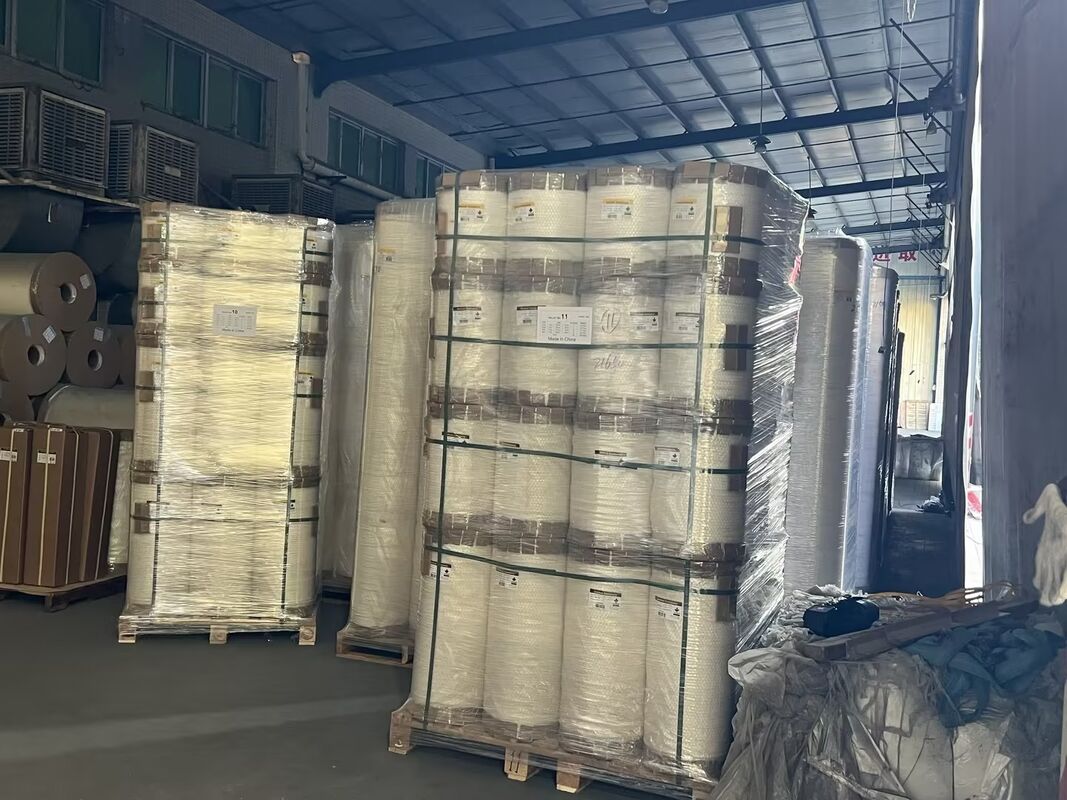 Film laminacyjny o miękkiej twardości do książek z rdzeniem papierowym 3 cali dla długotrwałej ochrony