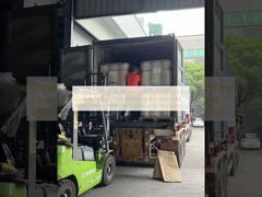 Folia do laminowania błyszcząca z podwójną powłoką Corona, przezroczysty klej, kolor zapewniający przyczepność i wspaniałe błyszczące wykończenie dla profesjonalnych opakowań